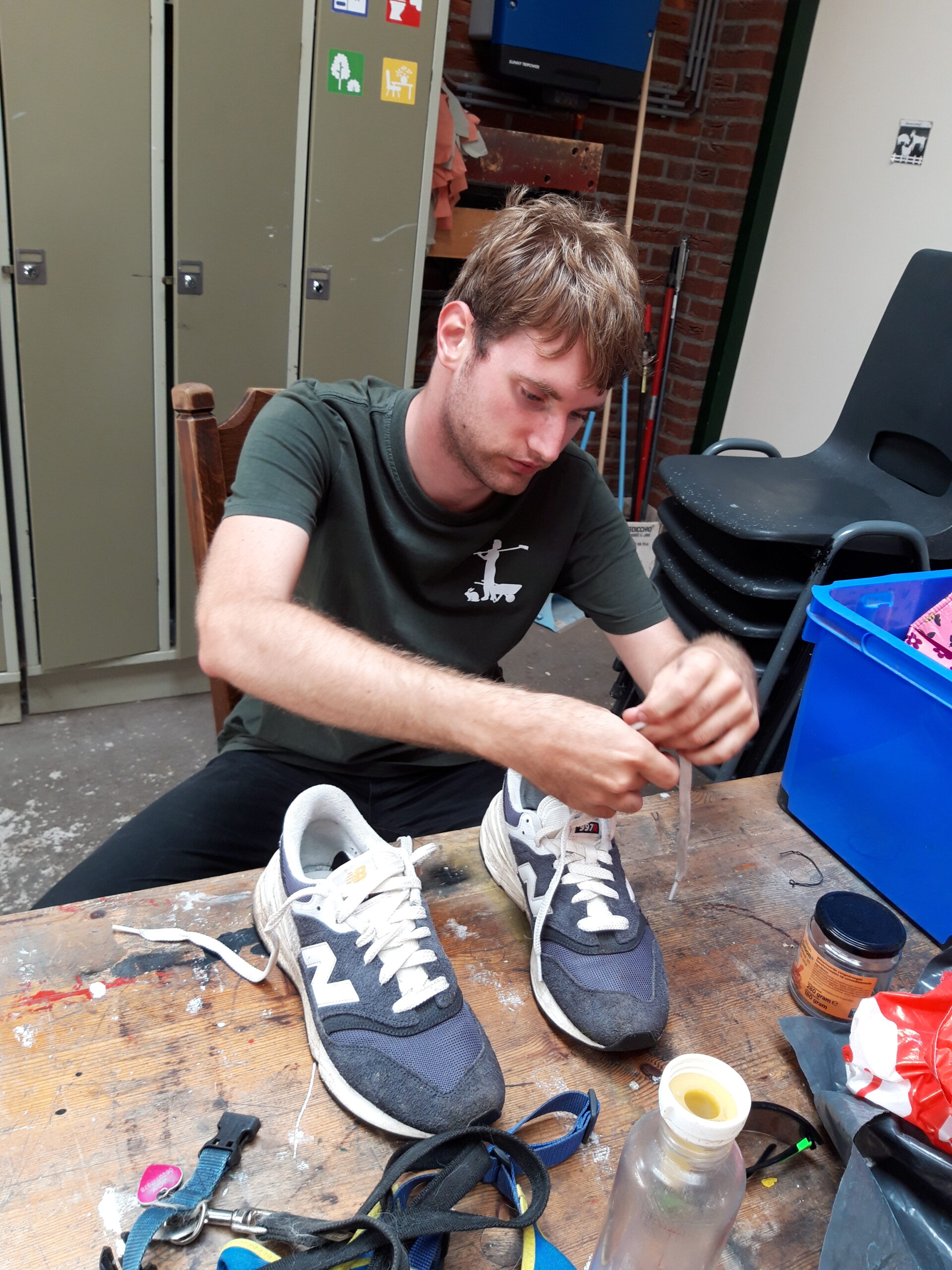 Rick leert veters strikken